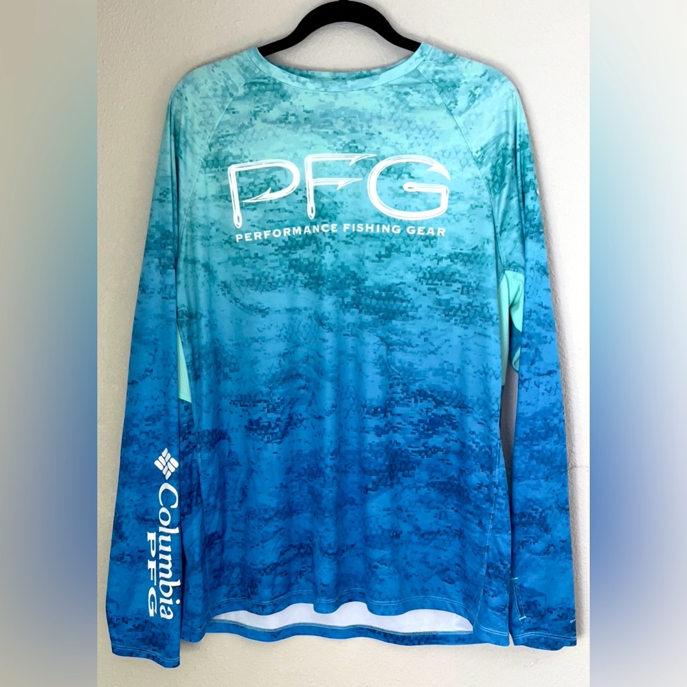 🚫SOLD🚫Columbia PFG Shirt